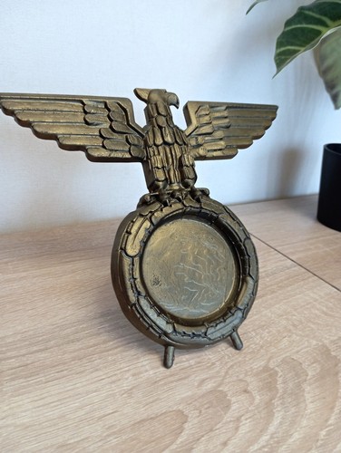 Printed plastic replica - replica, of