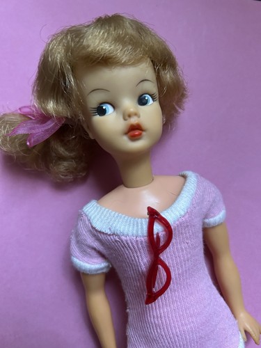 Vintage 1960s 1st - 💚,