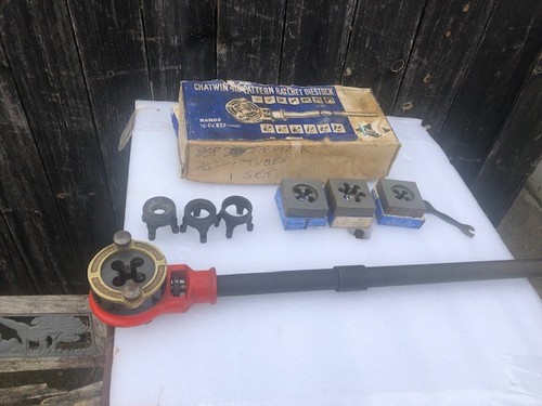 Vintage pipe threading - pipe, ratchet