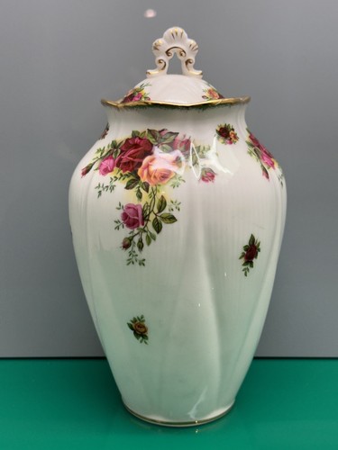 Royal albert old country - old, roses