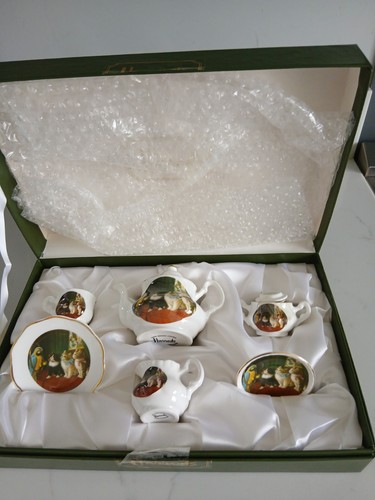 Harrods boxed bone china - harrods,