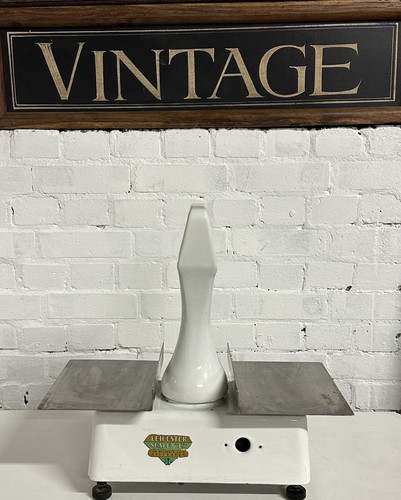 Vintage set butchers - butchers, scales