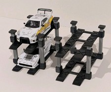 1:64 Scale Diecast 4 Post car