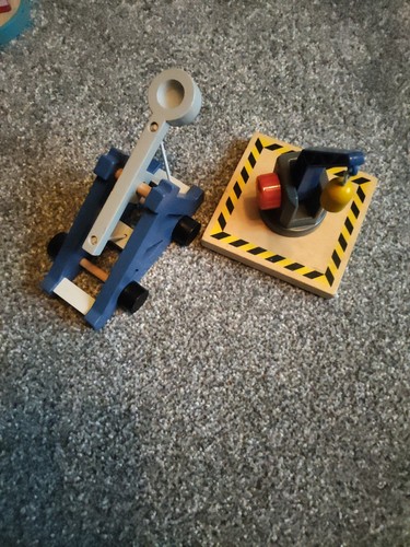 Wooden catapult and loading - wooden,