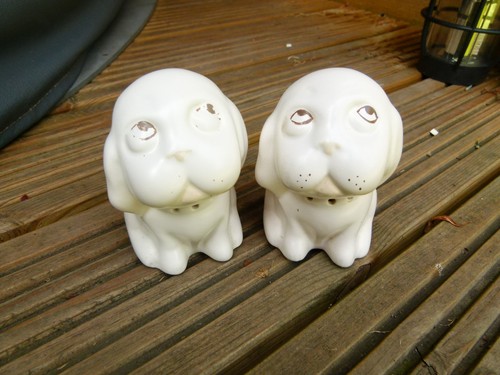 Vintage pair olde ceramic - vintage, ye