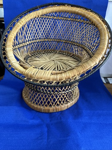 Vintage wicker doll - bear, chair