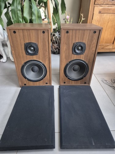 Vintage hitachi speakers - hitachi,