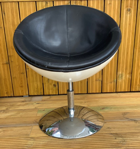Black white retro swivel pod - black/white/retro,