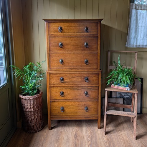 Tall vintage oak - tall,