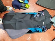 Girls Junior Medium Wetsuit 5/3mm Full Length
