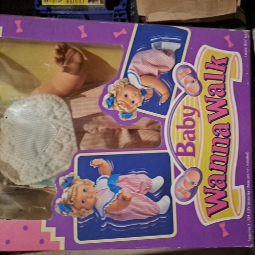 Baby wanna walk doll hasbro - doll,