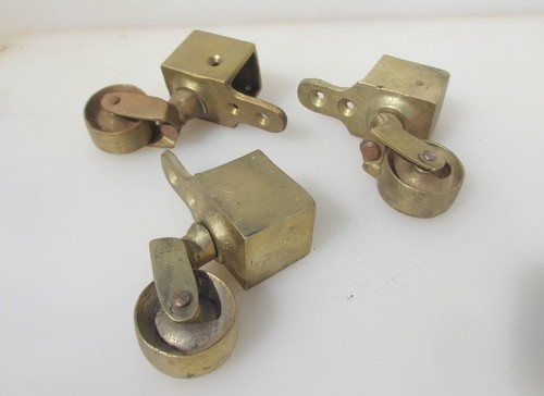 Large vintage brass furniture - large,