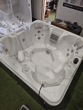 HOT TUB VALUE 7 SEAT LUXURY