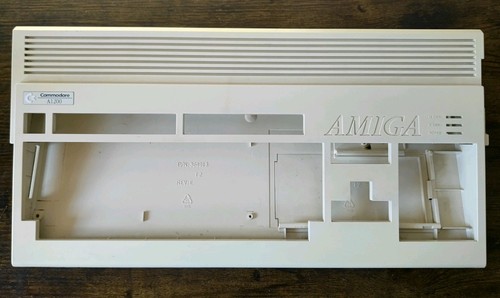 Amiga 1200 case read - amiga,