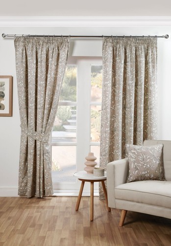 Pencil pleat curtains - 3",