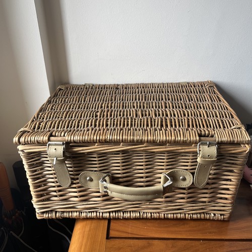 Large wicker picnic hamper - wicker,