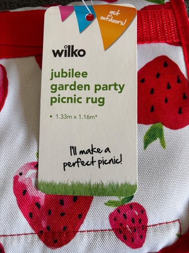 Strawberry picnic blanket rug