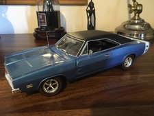 1:18 Dodge Charger - Hotwheels