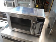 Sharp R-22AT 1500w Commercial