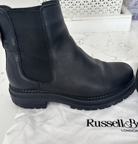 Russell and bromley combat - russell,