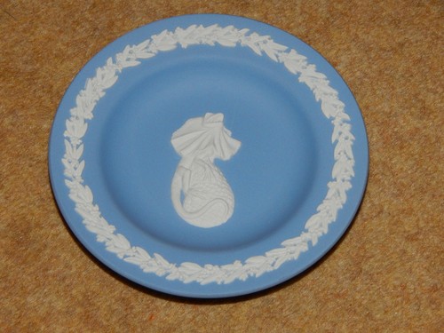 Wedgwood jasperware white - wedgwood, on