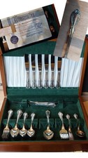 Oneida Chalice Silver Plate Cutlery Set - 52 piece / 8 places  - rare design