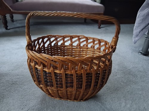 Vintage wicker shopping basket - wicker,