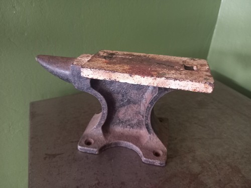 Vintage cast iron bench - cast,