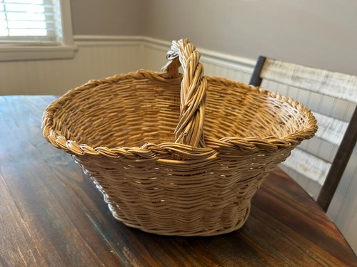 Vintage large wicker oval - wicker,