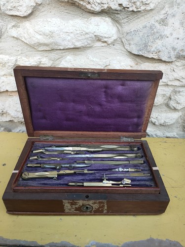 Vintage 1920s compass - vintage,