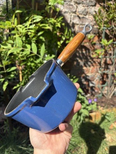 Vintage creuset blue - le,