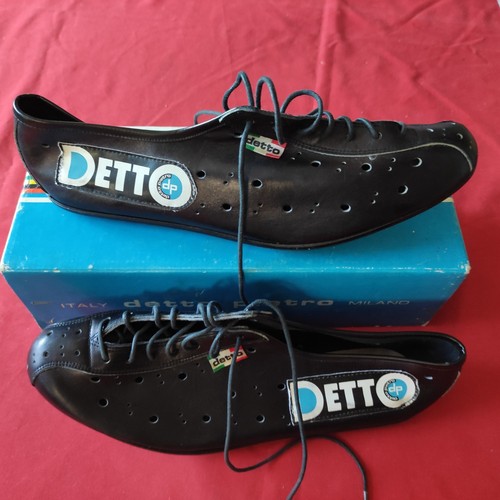 Vintage road cycling - road, shoes