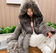 Lady fur coat fox fur windbreaker hood long jacket young winter war