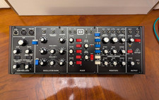 Behringer Model D Analogue Synthesizer - Minimoog Eurorack