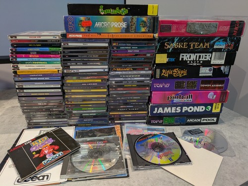 Commodore amiga cd32 100 - commodore,