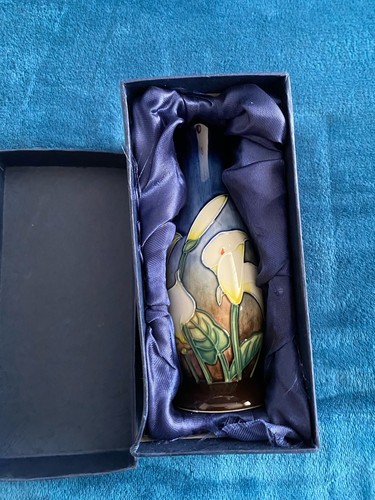 Old tupton ware calla - old, lily