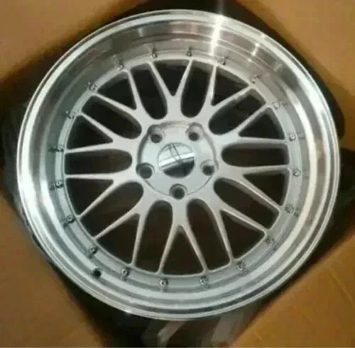 Style alloy wheels - 18",