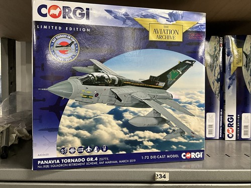 Corgi aa33620 panavia tornado - aa33620,