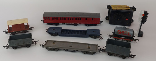 Tri ang train set spares - train,