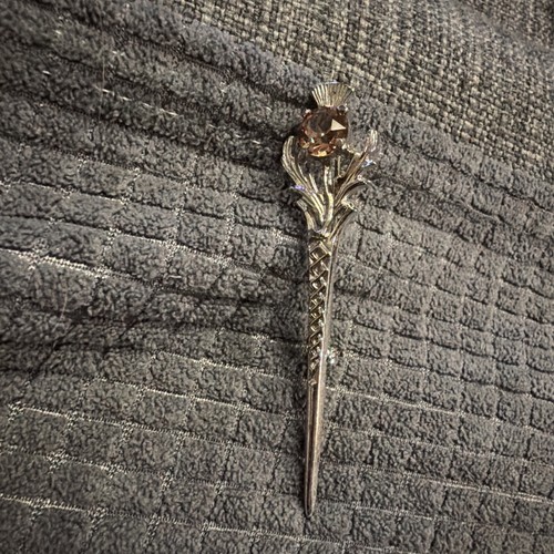 Scottish thistle kilt - thistle, pin
