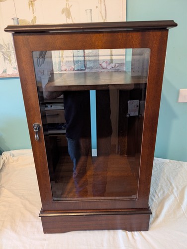 Glass front video hifi box - glass,