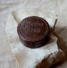 Pompeian Bloom Rouge Pot