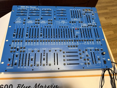 Behringer blue marvin 2600 - blue,