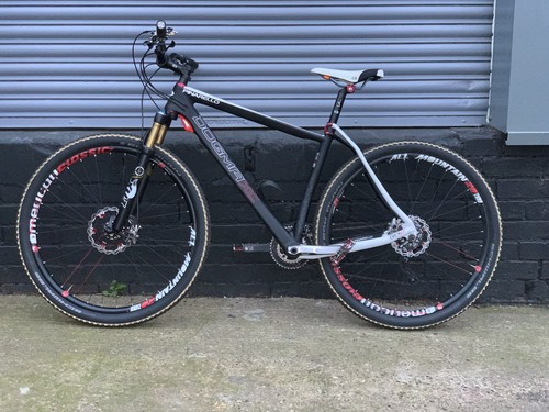 Full carbon mountain bike - full,