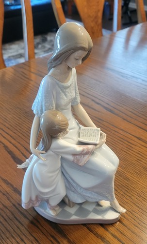 Lladro figurine bedtime story - lladro,