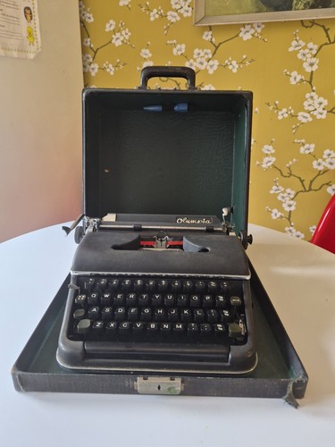 Olympia sm2 typewriter with - olympia,