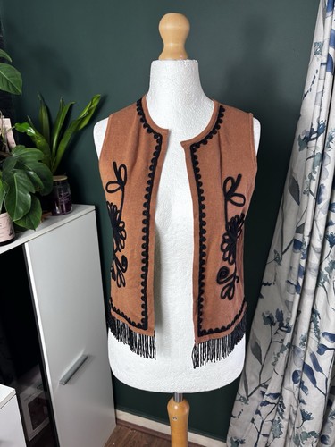 Very embroidered fringe - very, vest