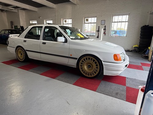 Ford sierra cosworth - rs,