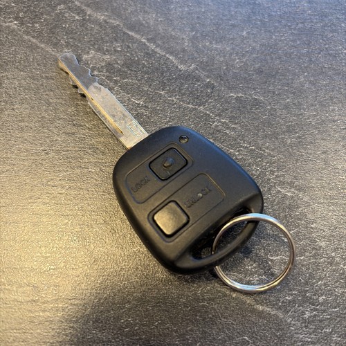 Toyota yaris genuine key - toyota,