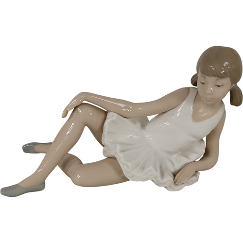 Nao lladro reclining - by,